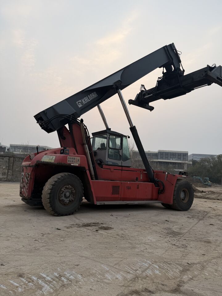KALMAR DRF450 - Ричстакер: фото 1 KALMAR DRF450 - Ричстакер: фото 1