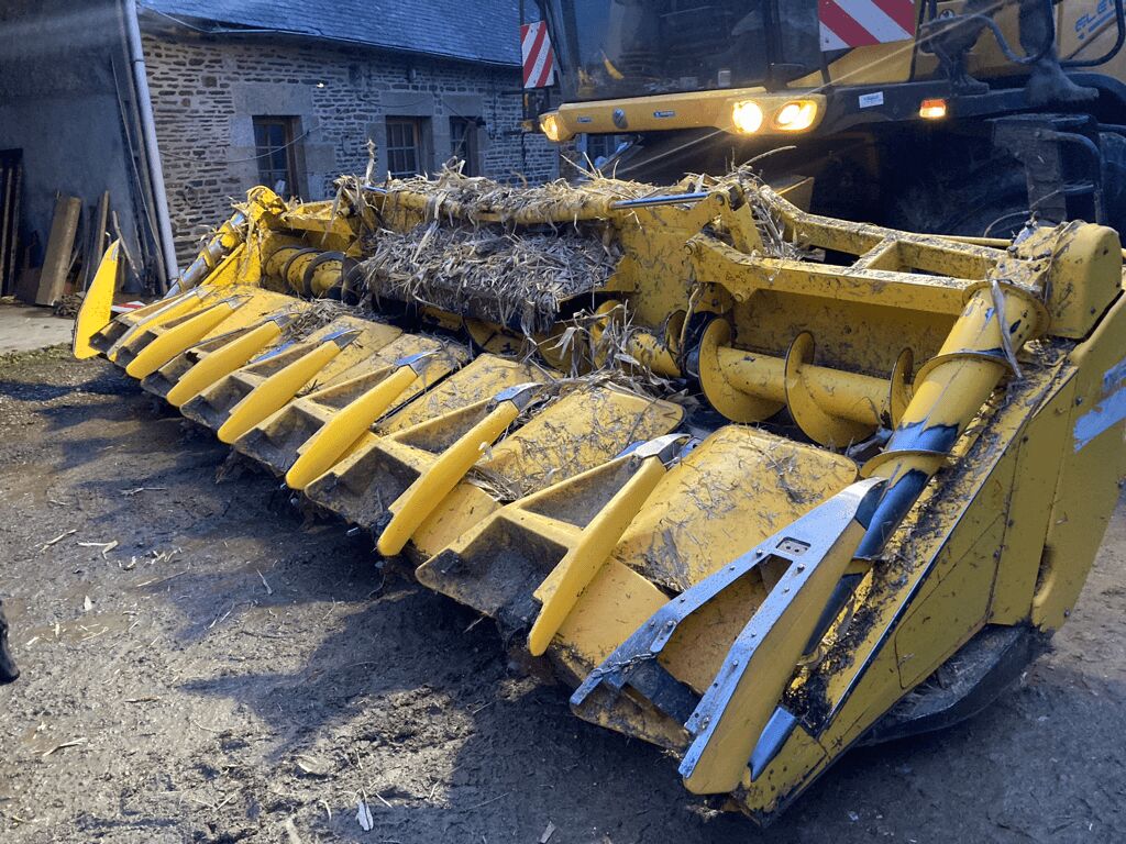 NEW HOLLAND 8 RANGS - Жатка кукурузная: фото 4 NEW HOLLAND 8 RANGS - Жатка кукурузная: фото 4