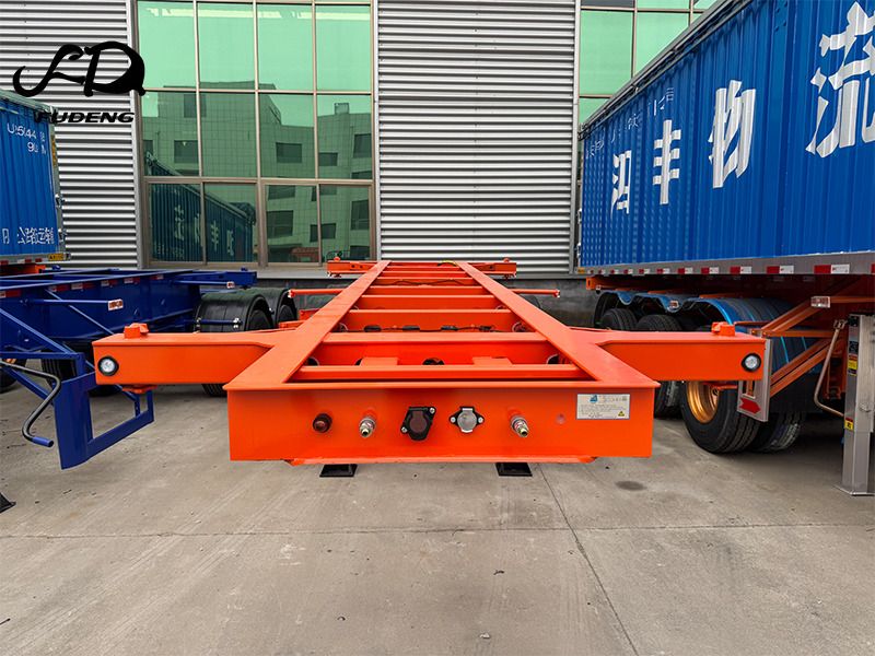 FUDENG 2 Axle 20Ft Container Trailer - Полуприцеп-контейнеровоз/ Сменный кузов: фото 3 FUDENG 2 Axle 20Ft Container Trailer - Полуприцеп-контейнеровоз/ Сменный кузов: фото 3