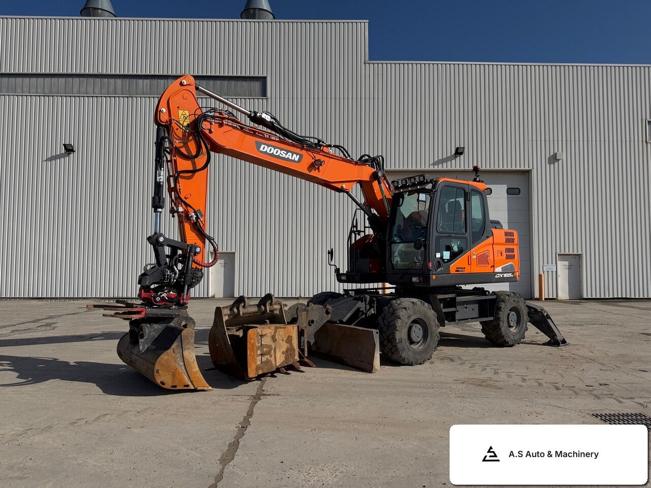 DOOSAN DX165W-5 - Колёсный экскаватор: фото 3 DOOSAN DX165W-5 - Колёсный экскаватор: фото 3