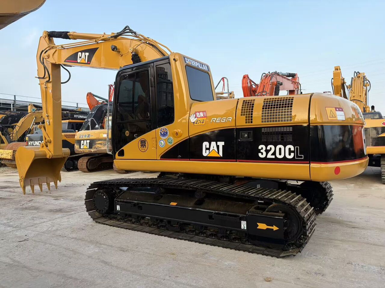 CAT 320CL - Экскаватор: фото 1 CAT 320CL - Экскаватор: фото 1