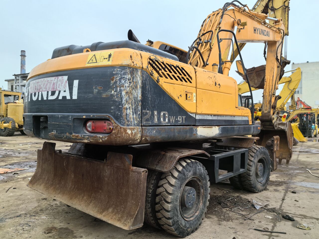 HYUNDAI ROBEX 210W-9S - Колёсный экскаватор: фото 4 HYUNDAI ROBEX 210W-9S - Колёсный экскаватор: фото 4