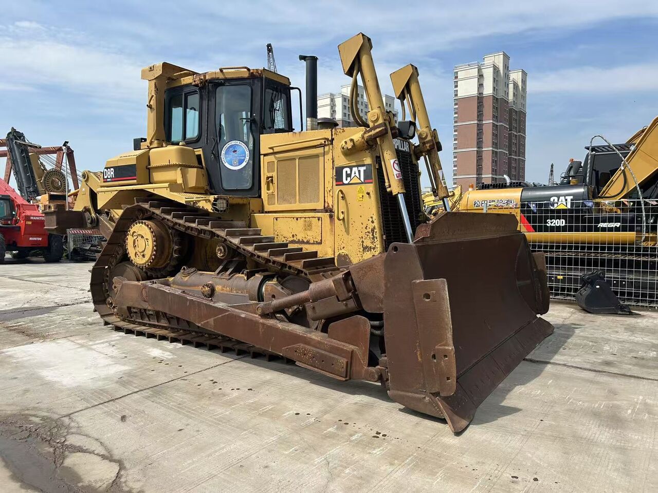 CATERPILLAR D8R Track-Type Dozer - Бульдозер: фото 1 CATERPILLAR D8R Track-Type Dozer - Бульдозер: фото 1