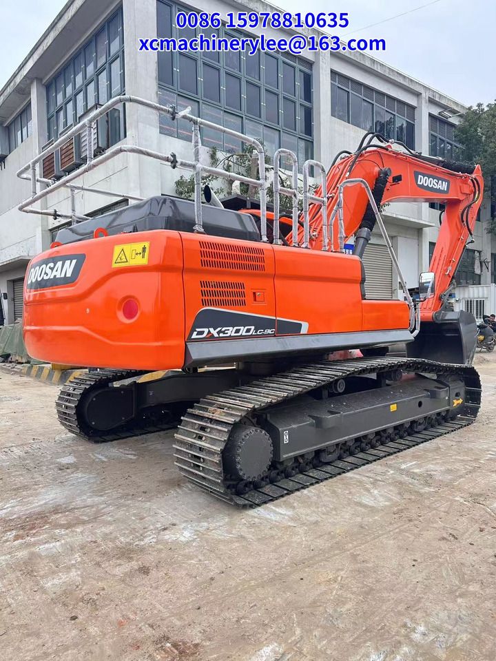 DOOSAN dx300 - Гусеничный экскаватор: фото 2 DOOSAN dx300 - Гусеничный экскаватор: фото 2