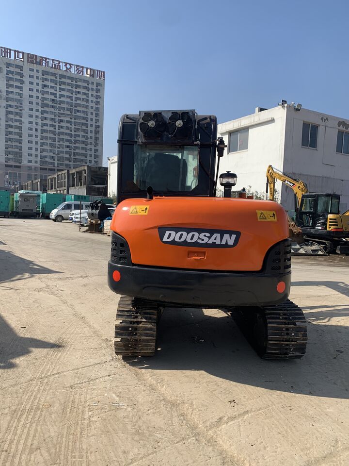 DOOSAN dx60-7 - Мини-экскаватор: фото 5 DOOSAN dx60-7 - Мини-экскаватор: фото 5