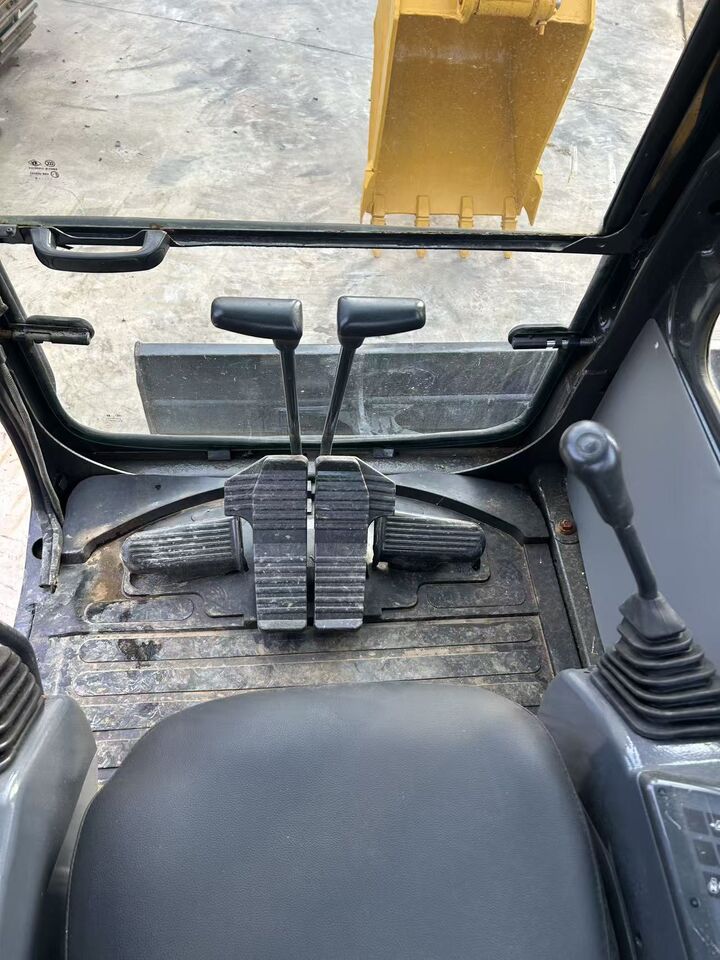 KOMATSU PC60-7 - Мини-экскаватор: фото 3 KOMATSU PC60-7 - Мини-экскаватор: фото 3
