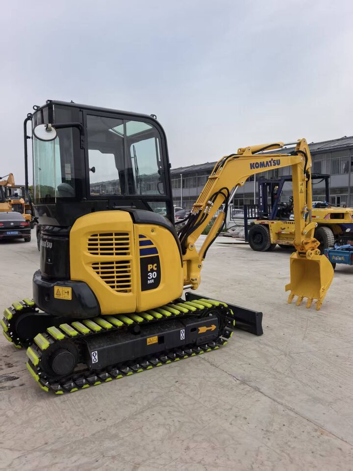 KOMATSU pc30 - Мини-экскаватор: фото 1 KOMATSU pc30 - Мини-экскаватор: фото 1