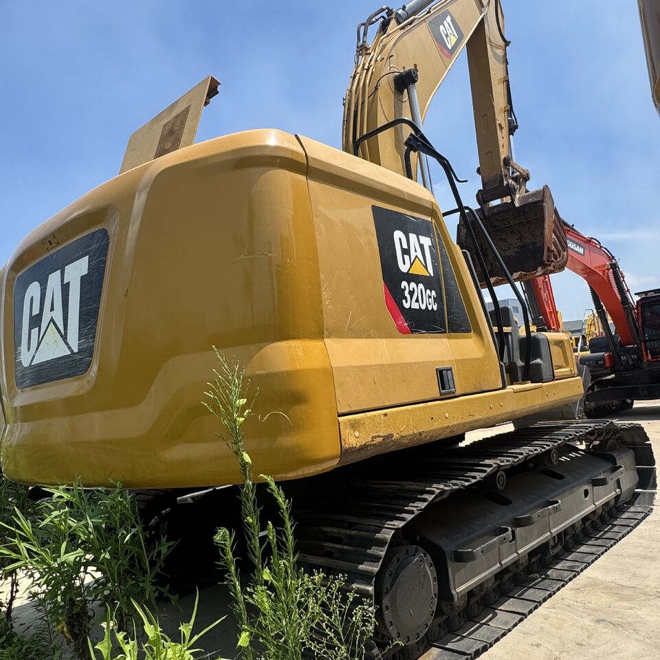 CATERPILLAR 320GC - Гусеничный экскаватор: фото 4 CATERPILLAR 320GC - Гусеничный экскаватор: фото 4