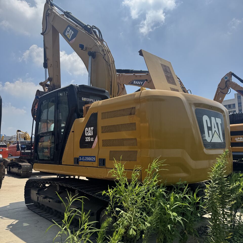 CATERPILLAR 320GC - Гусеничный экскаватор: фото 2 CATERPILLAR 320GC - Гусеничный экскаватор: фото 2