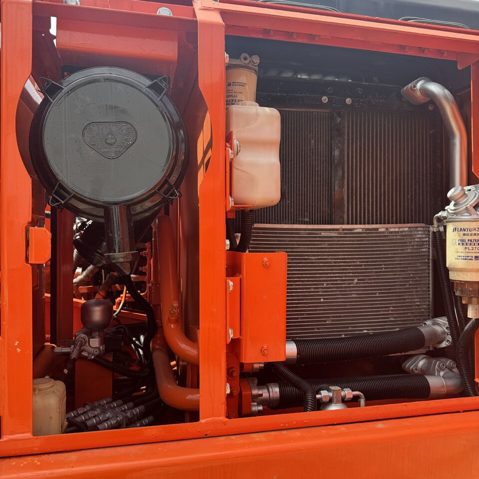 DOOSAN DX150 - Гусеничный экскаватор: фото 3 DOOSAN DX150 - Гусеничный экскаватор: фото 3