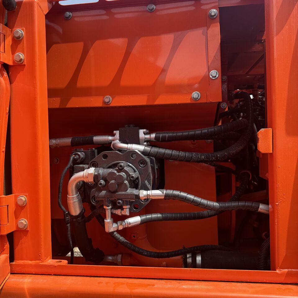 DOOSAN DX150 - Гусеничный экскаватор: фото 4 DOOSAN DX150 - Гусеничный экскаватор: фото 4