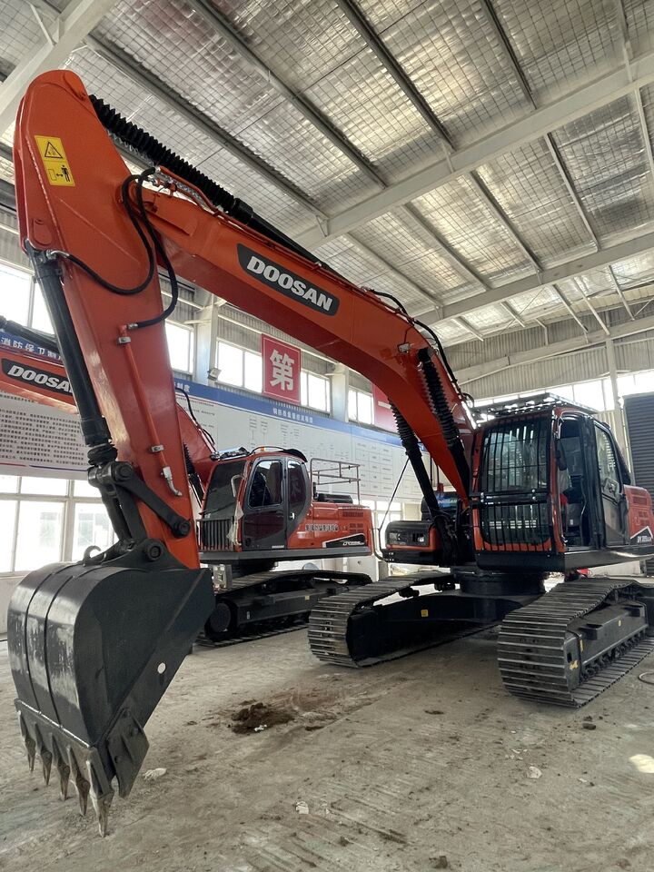 DOOSAN DX225LCA - Гусеничный экскаватор: фото 2 DOOSAN DX225LCA - Гусеничный экскаватор: фото 2