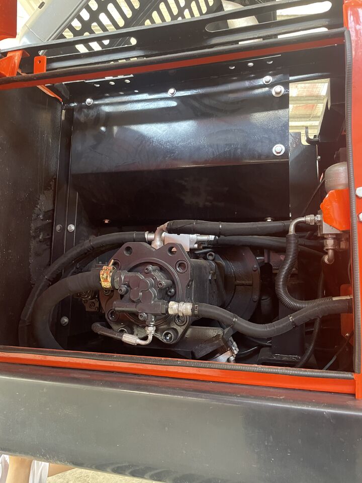 DOOSAN DX225LCA - Гусеничный экскаватор: фото 5 DOOSAN DX225LCA - Гусеничный экскаватор: фото 5