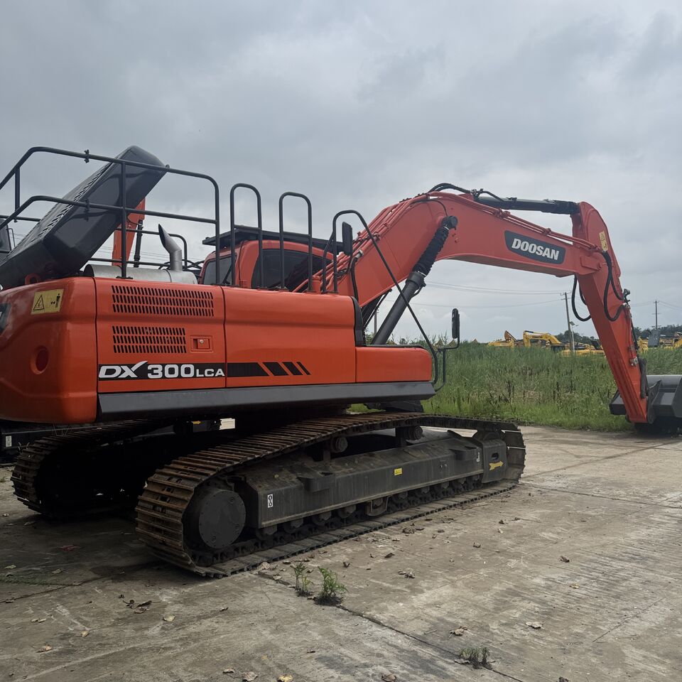DOOSAN DX300 - Гусеничный экскаватор: фото 5 DOOSAN DX300 - Гусеничный экскаватор: фото 5