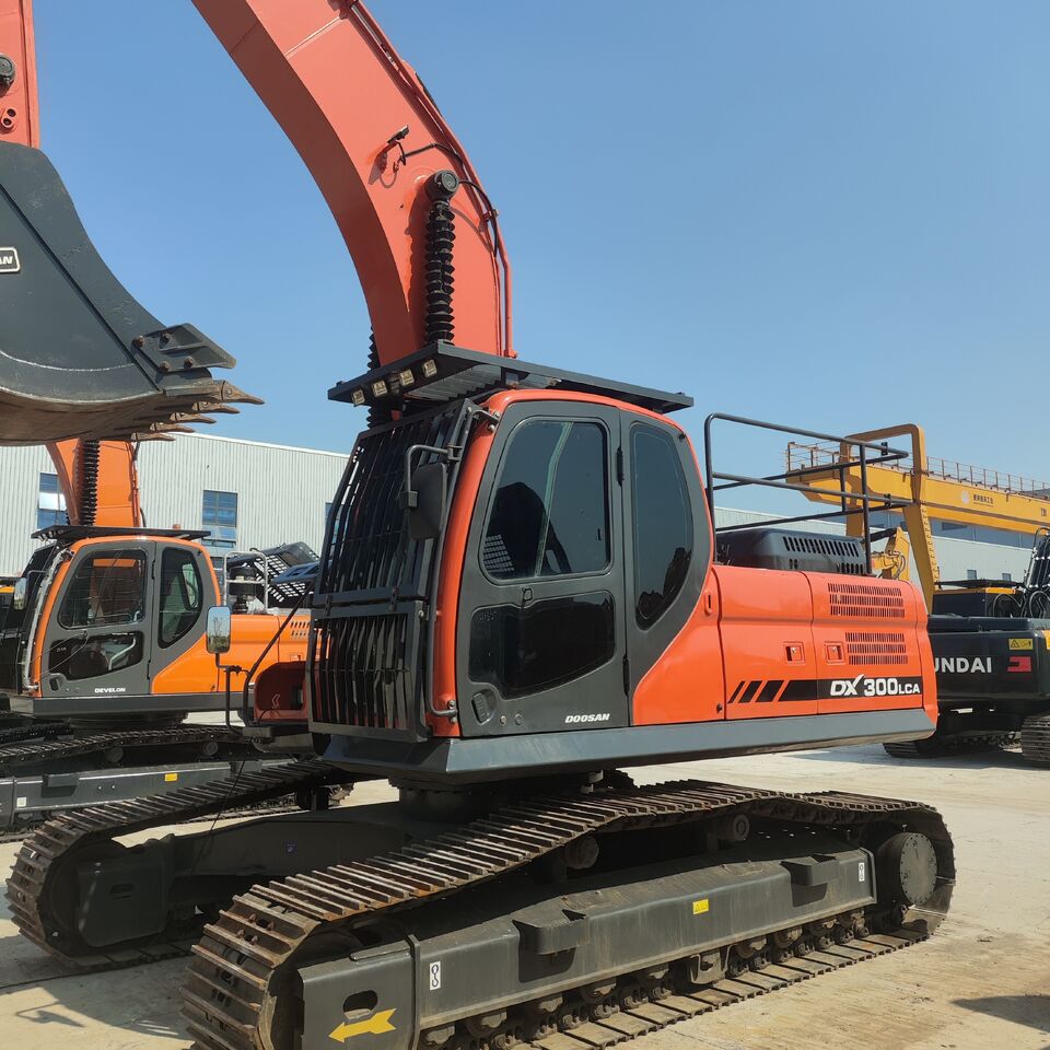 DOOSAN DX300 - Гусеничный экскаватор: фото 5 DOOSAN DX300 - Гусеничный экскаватор: фото 5
