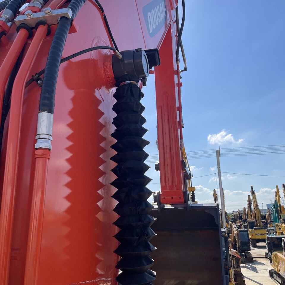 DOOSAN DX300 - Гусеничный экскаватор: фото 3 DOOSAN DX300 - Гусеничный экскаватор: фото 3