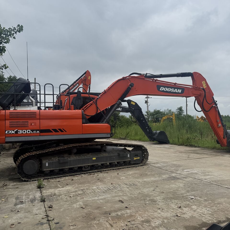 DOOSAN DX300 - Гусеничный экскаватор: фото 3 DOOSAN DX300 - Гусеничный экскаватор: фото 3