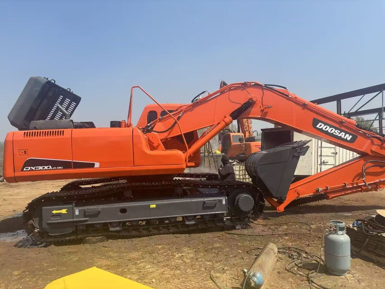 DOOSAN DX300 - Гусеничный экскаватор: фото 3 DOOSAN DX300 - Гусеничный экскаватор: фото 3
