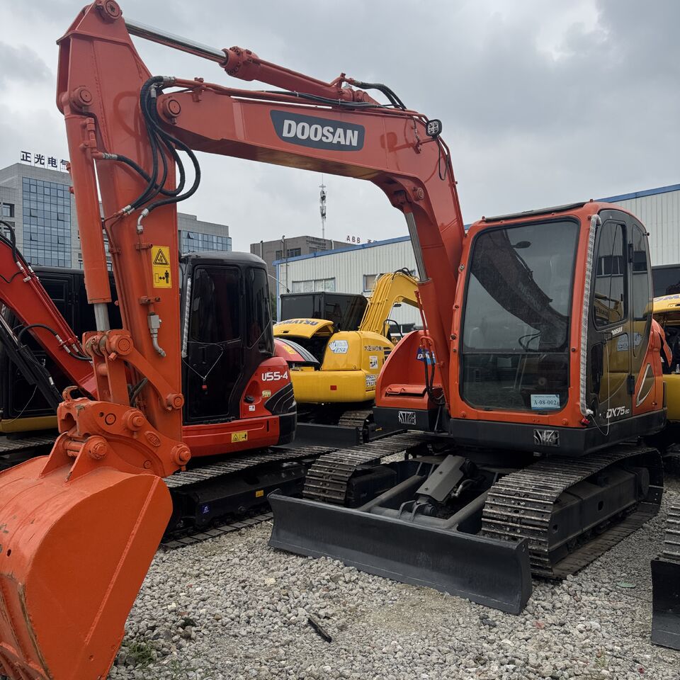 DOOSAN DX75 - Мини-экскаватор: фото 1 DOOSAN DX75 - Мини-экскаватор: фото 1