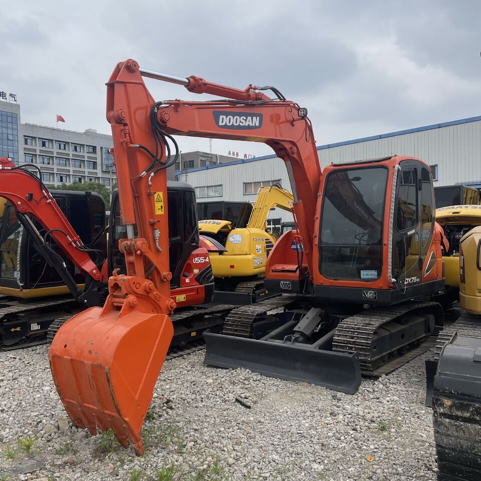 DOOSAN DX75 - Мини-экскаватор: фото 3 DOOSAN DX75 - Мини-экскаватор: фото 3