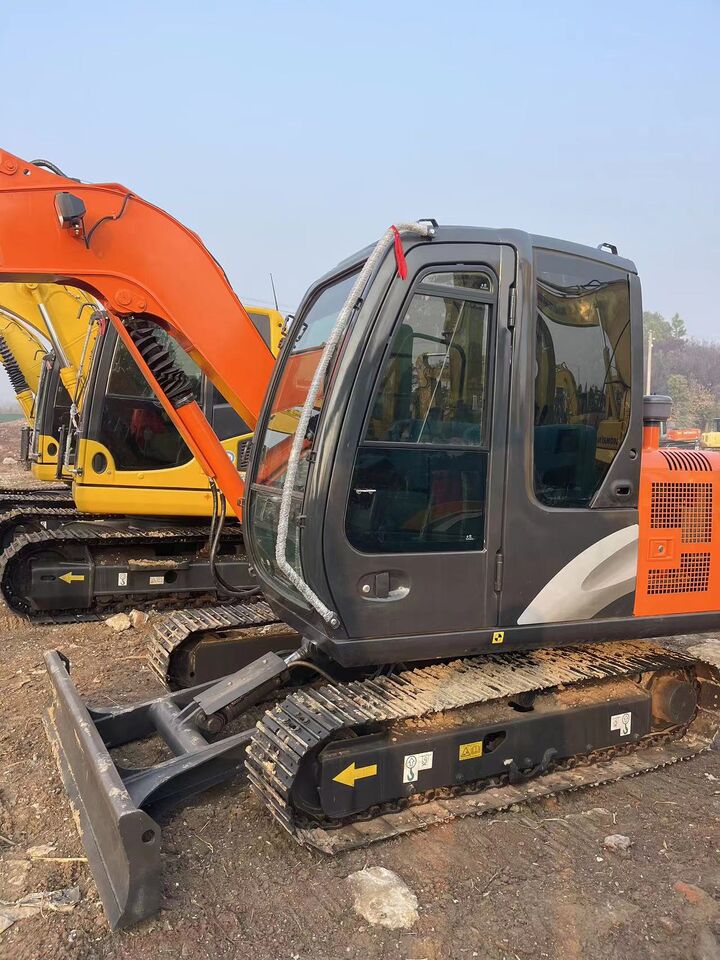 HITACHI ZX60 - Мини-экскаватор: фото 3 HITACHI ZX60 - Мини-экскаватор: фото 3
