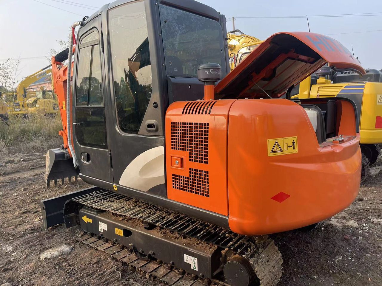 HITACHI ZX60 - Мини-экскаватор: фото 2 HITACHI ZX60 - Мини-экскаватор: фото 2