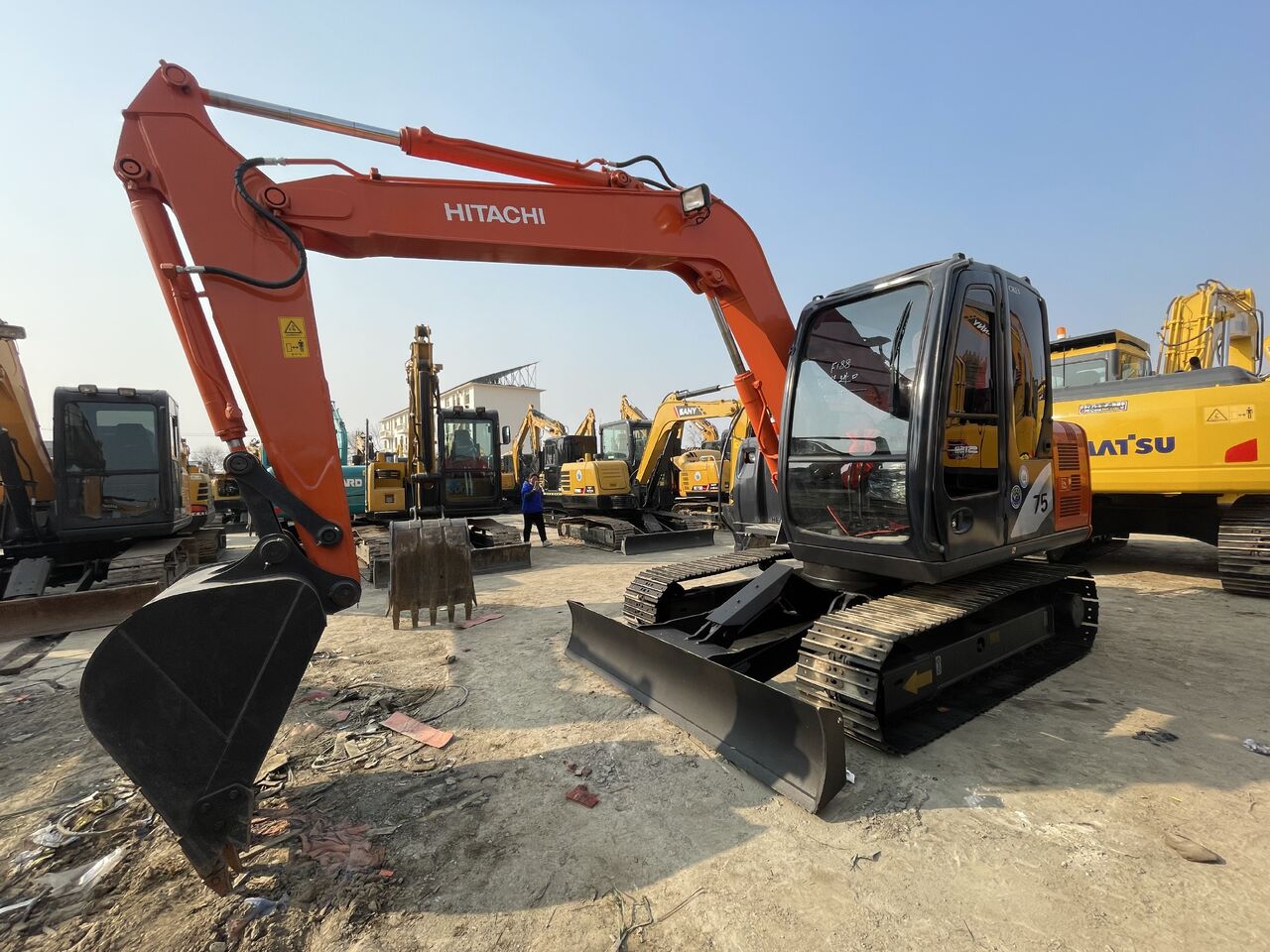 HITACHI ZX75 - Гусеничный экскаватор: фото 3 HITACHI ZX75 - Гусеничный экскаватор: фото 3