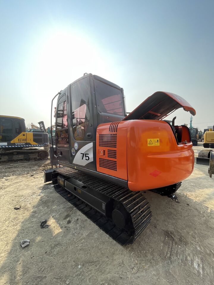 HITACHI ZX75 - Гусеничный экскаватор: фото 4 HITACHI ZX75 - Гусеничный экскаватор: фото 4