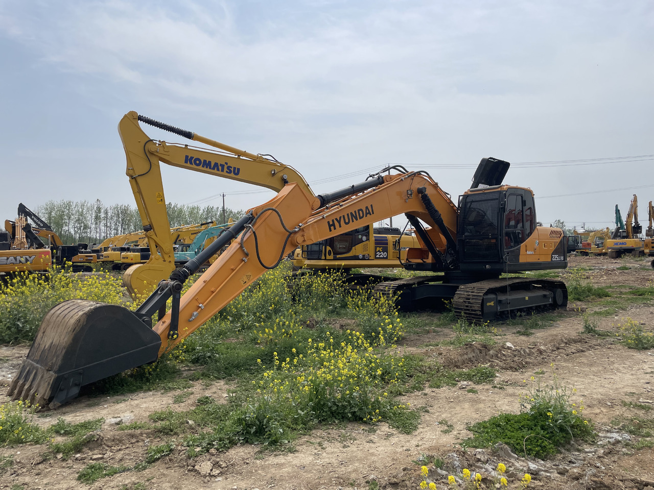 HYUNDAI R225LC-9S - Гусеничный экскаватор: фото 2 HYUNDAI R225LC-9S - Гусеничный экскаватор: фото 2