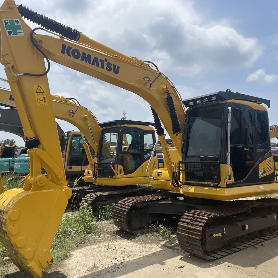 KOMATSU PC110 - Гусеничный экскаватор: фото 2 KOMATSU PC110 - Гусеничный экскаватор: фото 2