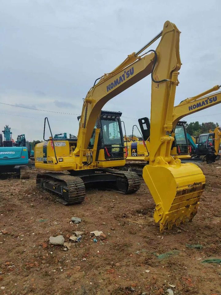 KOMATSU PC110 - Гусеничный экскаватор: фото 1 KOMATSU PC110 - Гусеничный экскаватор: фото 1