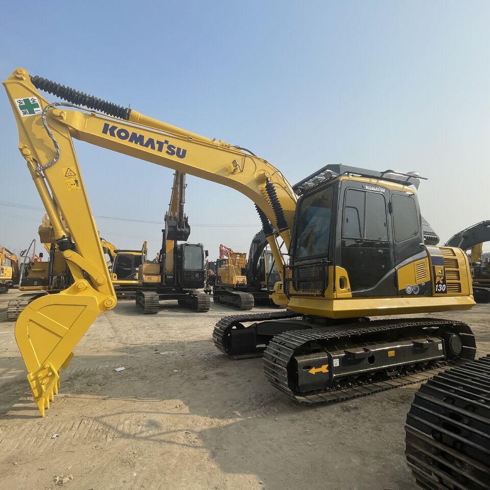 KOMATSU PC130 - Гусеничный экскаватор: фото 2 KOMATSU PC130 - Гусеничный экскаватор: фото 2