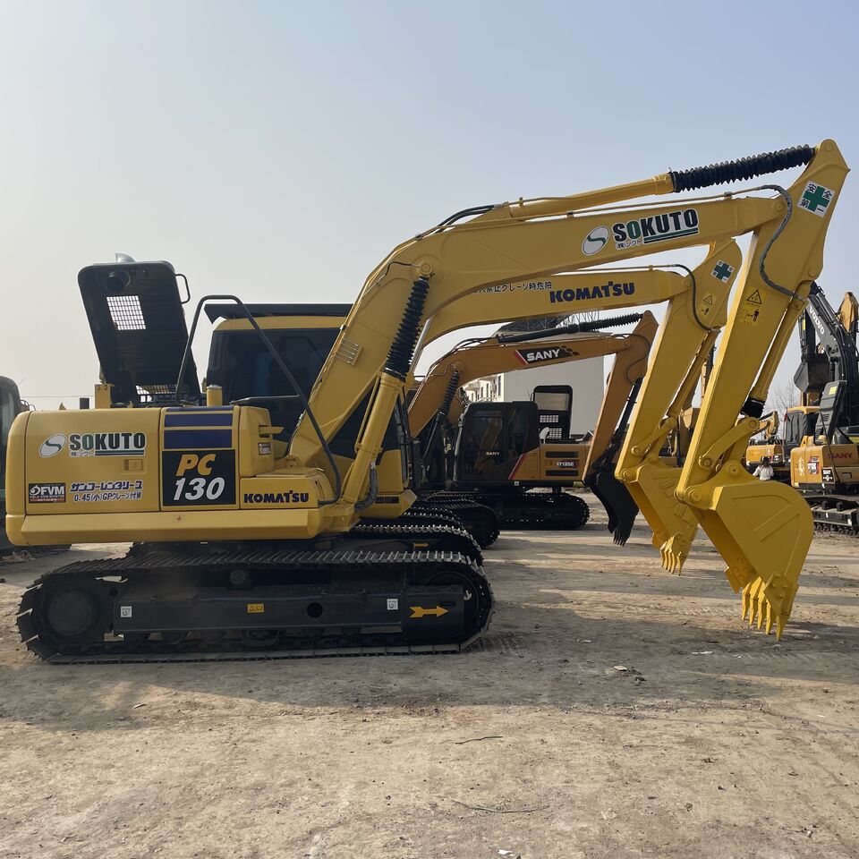 KOMATSU PC130 - Гусеничный экскаватор: фото 1 KOMATSU PC130 - Гусеничный экскаватор: фото 1