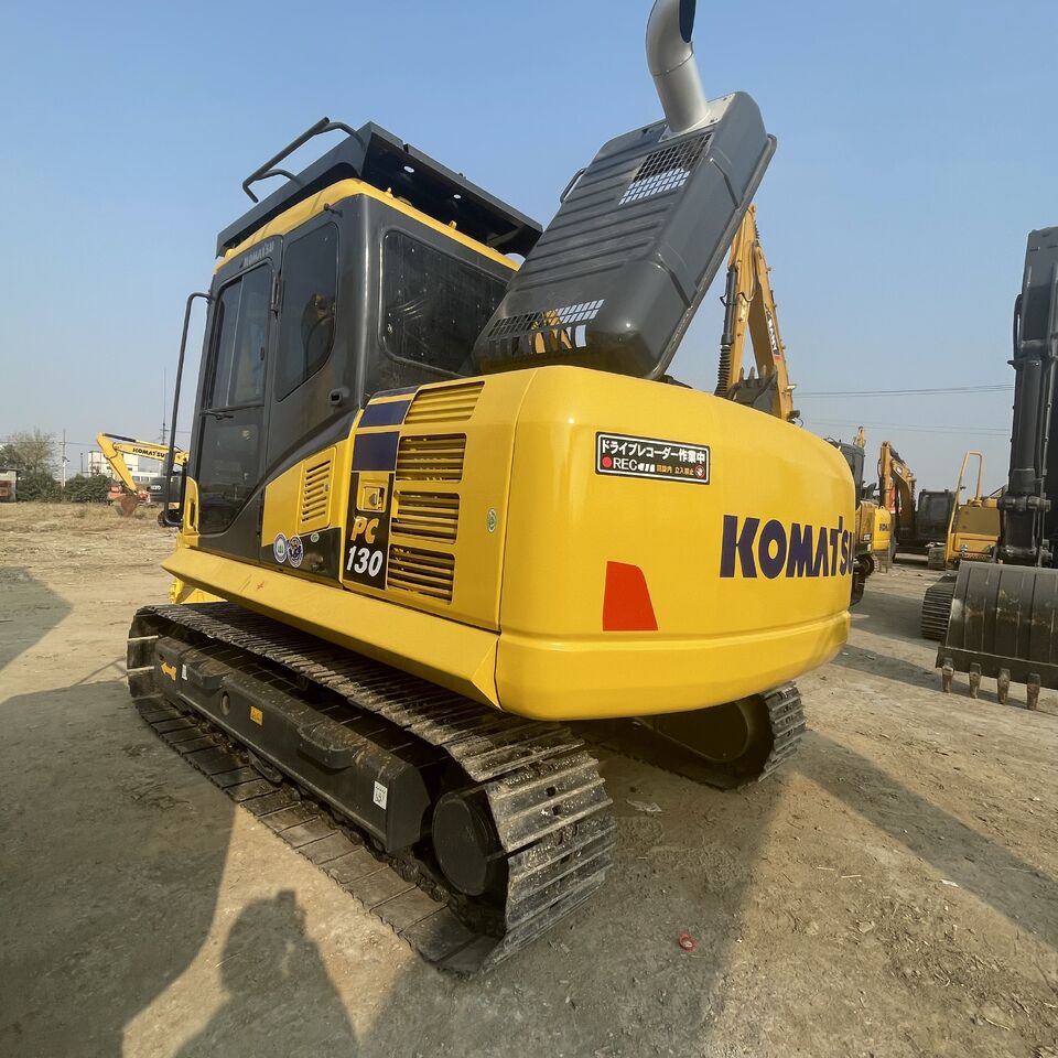 KOMATSU PC130 - Гусеничный экскаватор: фото 1 KOMATSU PC130 - Гусеничный экскаватор: фото 1