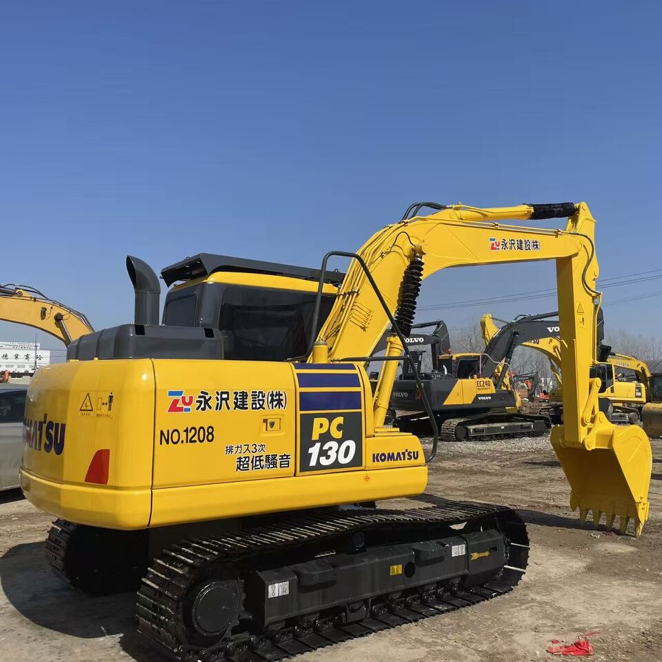 KOMATSU PC130 - Гусеничный экскаватор: фото 3 KOMATSU PC130 - Гусеничный экскаватор: фото 3