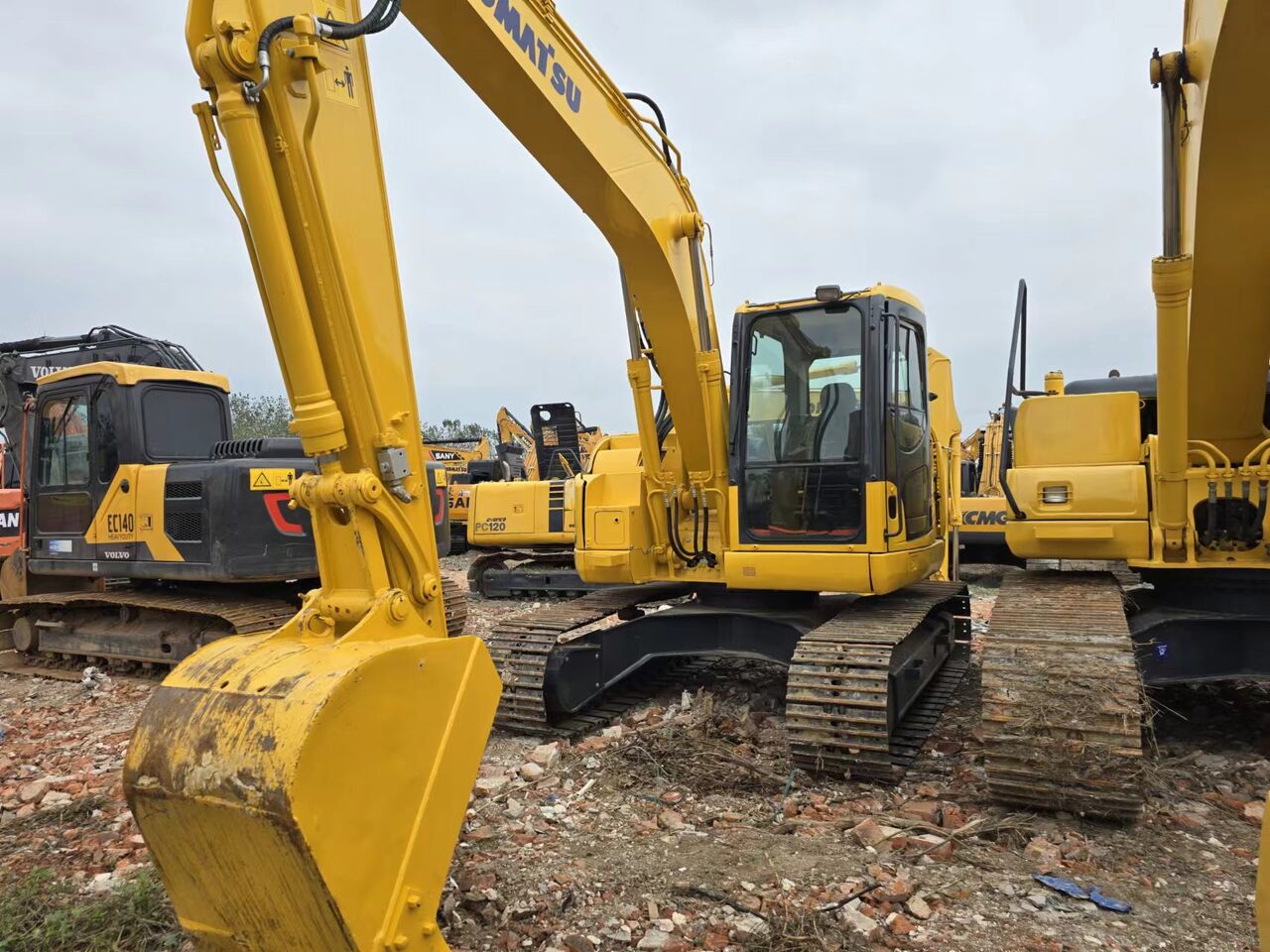 KOMATSU PC138US - Гусеничный экскаватор: фото 1 KOMATSU PC138US - Гусеничный экскаватор: фото 1