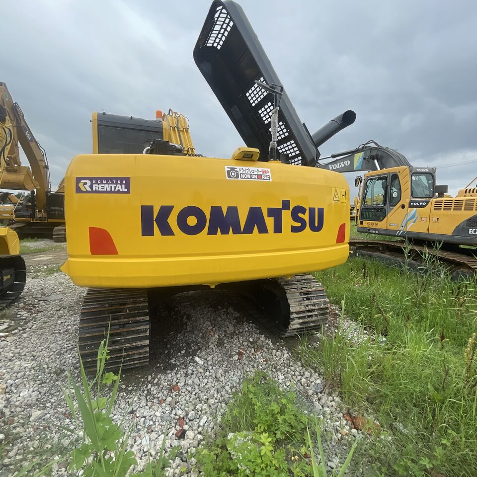 KOMATSU PC200 - Гусеничный экскаватор: фото 5 KOMATSU PC200 - Гусеничный экскаватор: фото 5