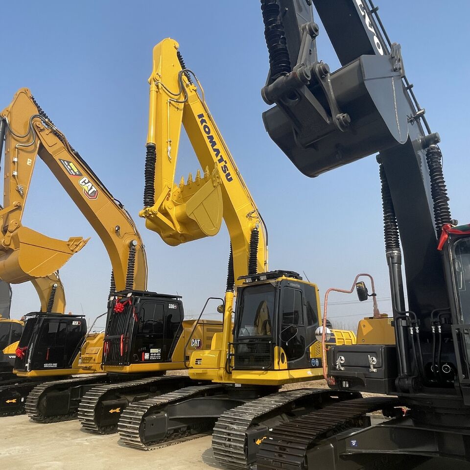 KOMATSU PC210-8 - Гусеничный экскаватор: фото 3 KOMATSU PC210-8 - Гусеничный экскаватор: фото 3