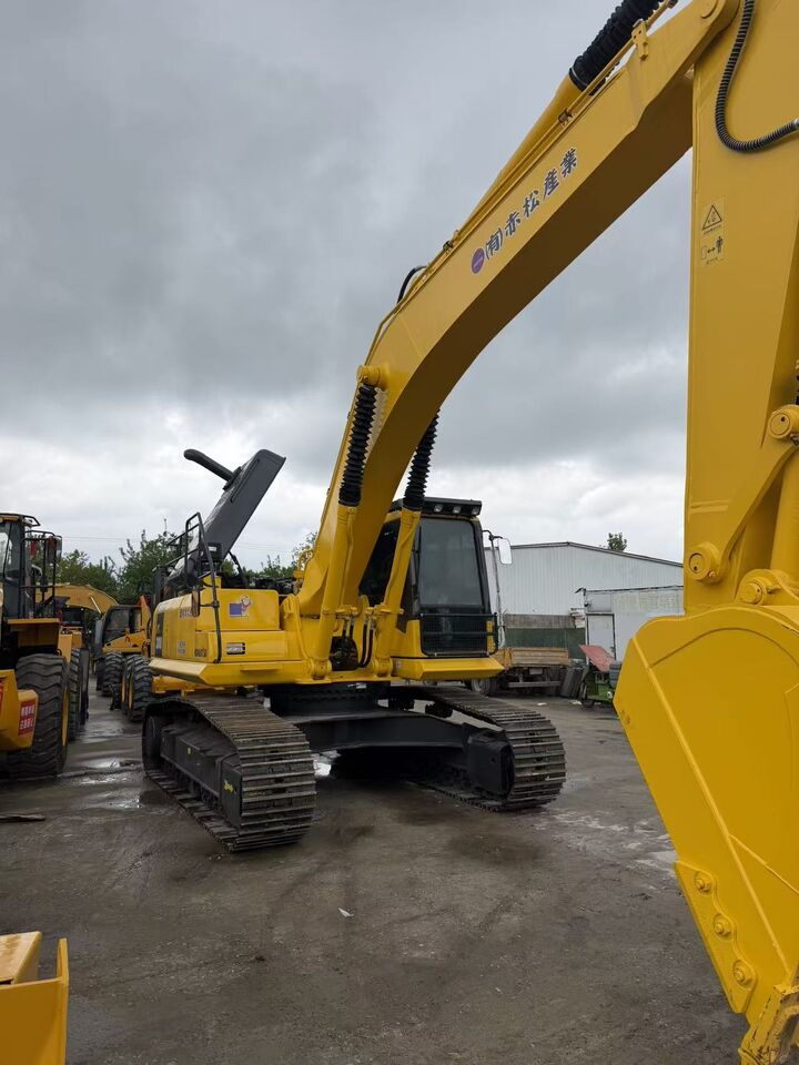 KOMATSU PC300 - Гусеничный экскаватор: фото 2 KOMATSU PC300 - Гусеничный экскаватор: фото 2