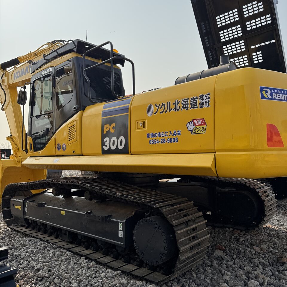 KOMATSU PC300 - Гусеничный экскаватор: фото 1 KOMATSU PC300 - Гусеничный экскаватор: фото 1