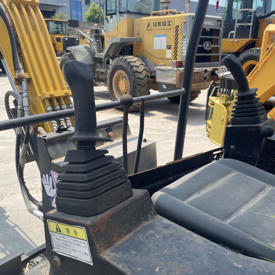 KOMATSU PC30MR - Мини-экскаватор: фото 2 KOMATSU PC30MR - Мини-экскаватор: фото 2