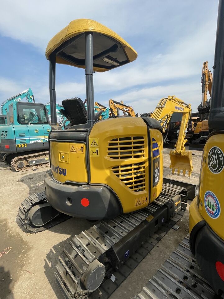 KOMATSU PC30MR - Мини-экскаватор: фото 3 KOMATSU PC30MR - Мини-экскаватор: фото 3