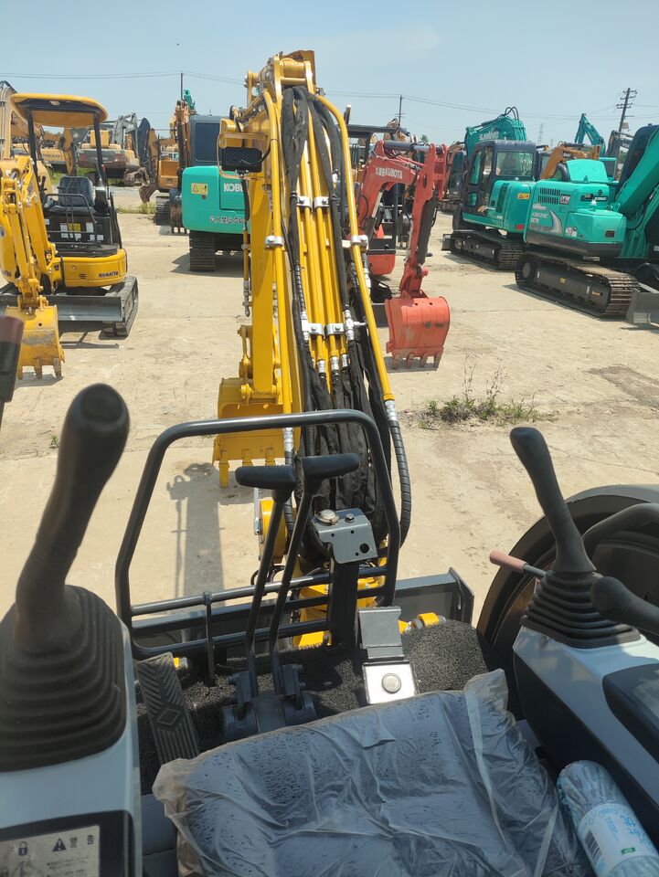 KOMATSU PC35MR - Мини-экскаватор: фото 3 KOMATSU PC35MR - Мини-экскаватор: фото 3