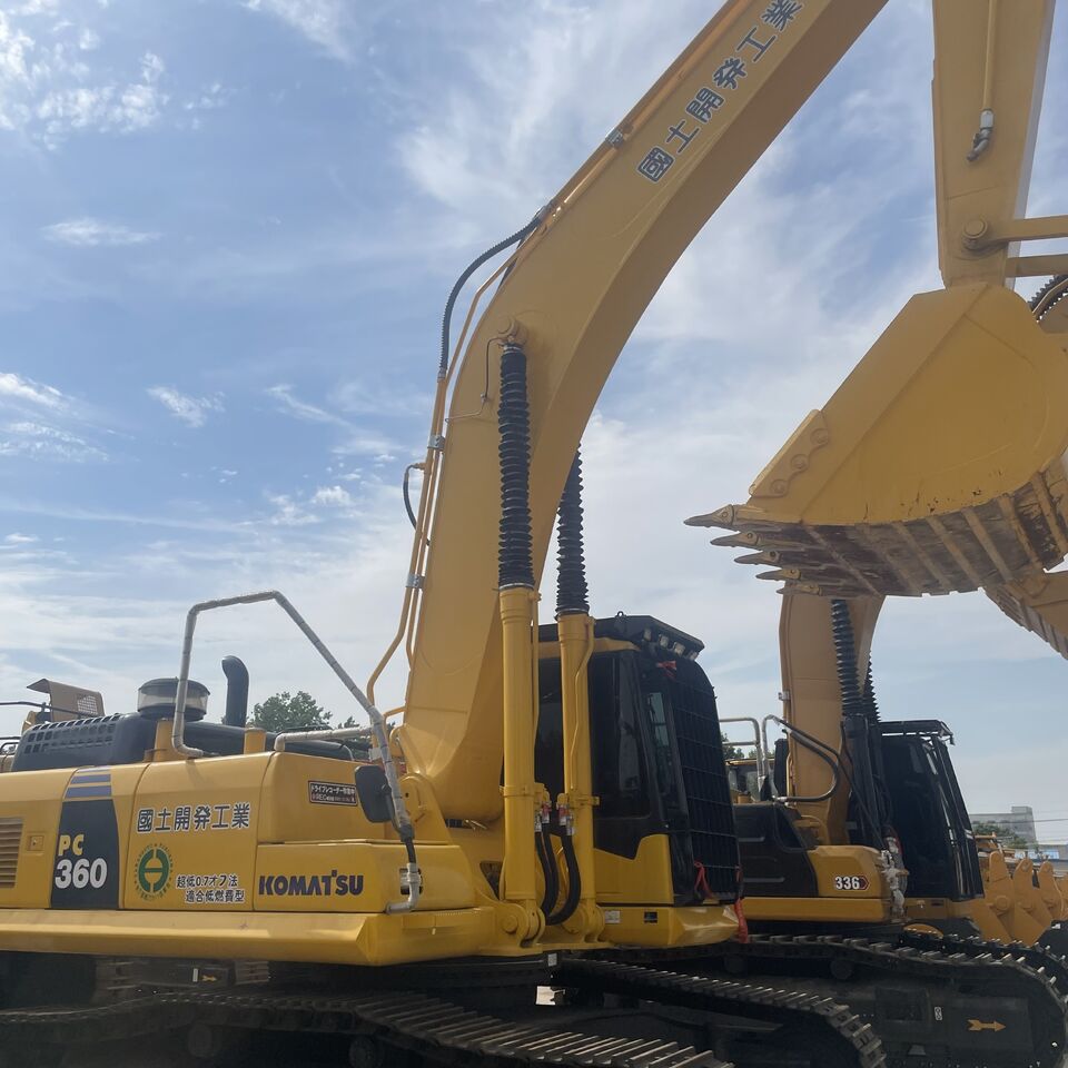 KOMATSU PC360 - Гусеничный экскаватор: фото 2 KOMATSU PC360 - Гусеничный экскаватор: фото 2