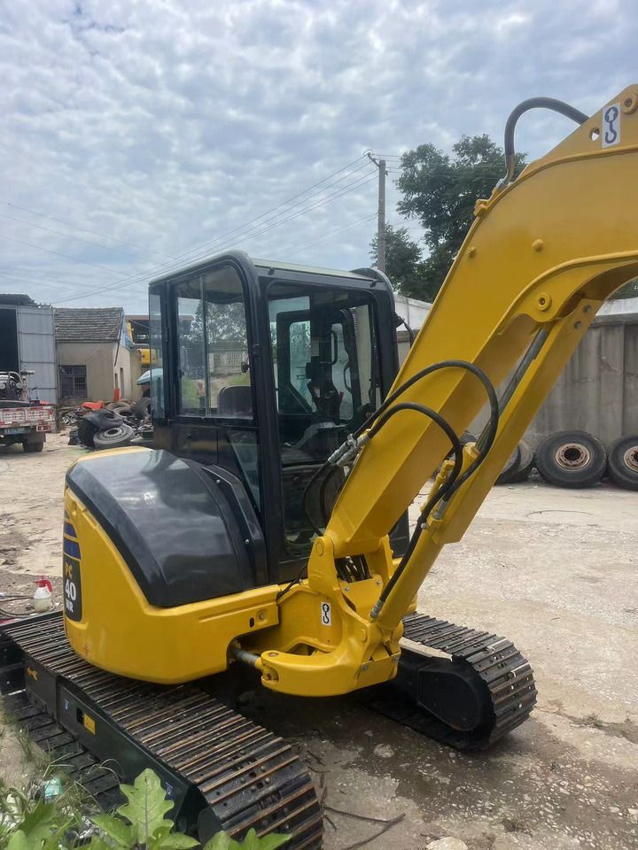 KOMATSU PC40MR-2 - Мини-экскаватор: фото 1 KOMATSU PC40MR-2 - Мини-экскаватор: фото 1