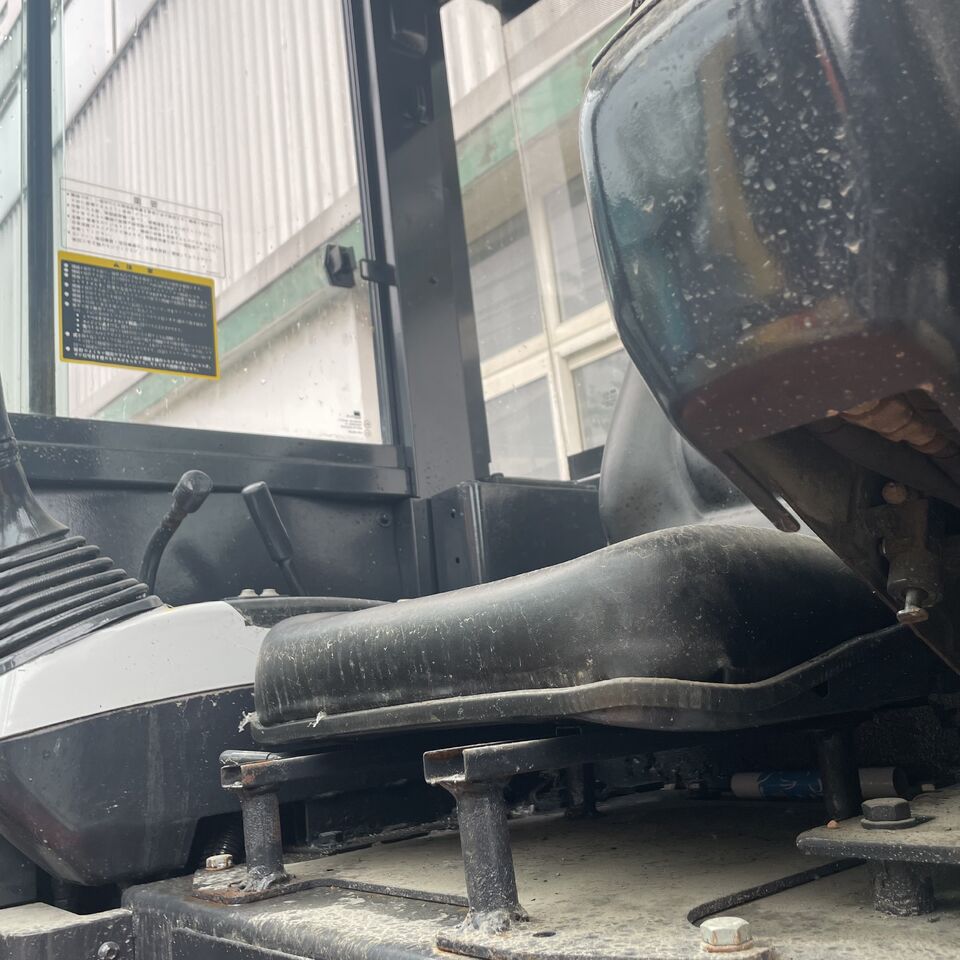 KOMATSU PC40MR - Мини-экскаватор: фото 5 KOMATSU PC40MR - Мини-экскаватор: фото 5