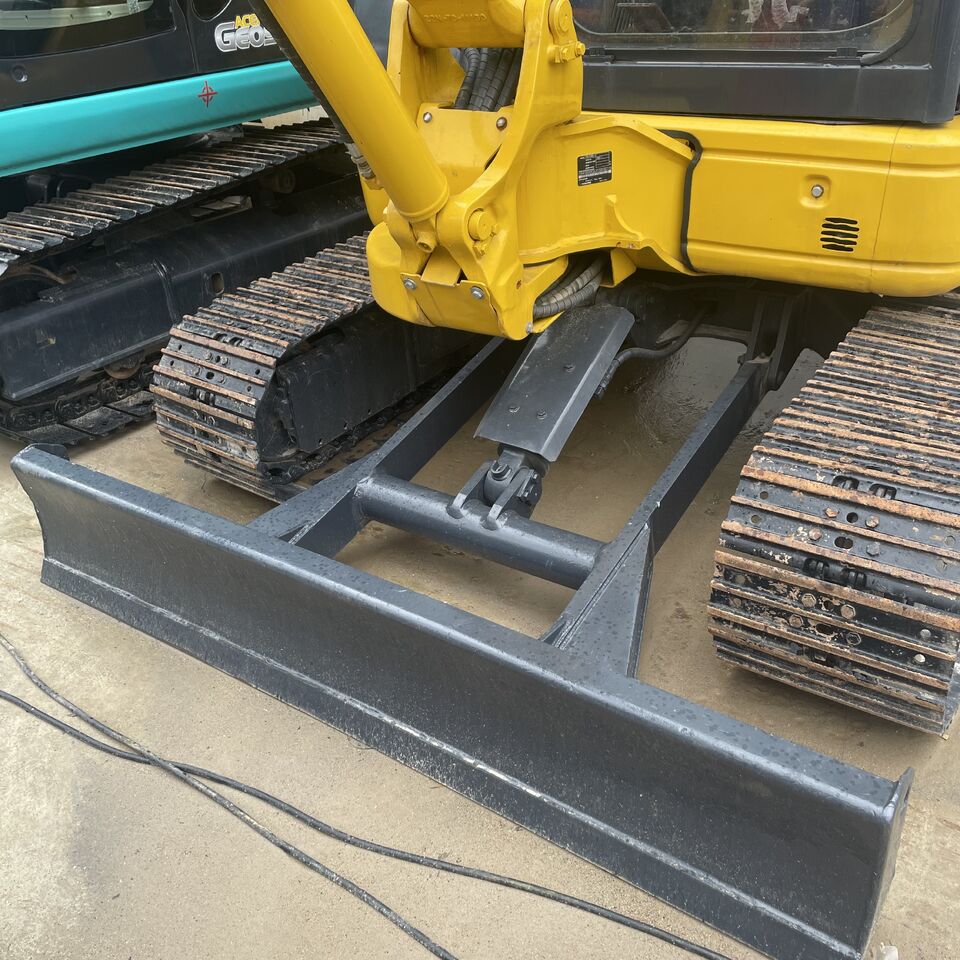 KOMATSU PC40MR - Мини-экскаватор: фото 4 KOMATSU PC40MR - Мини-экскаватор: фото 4