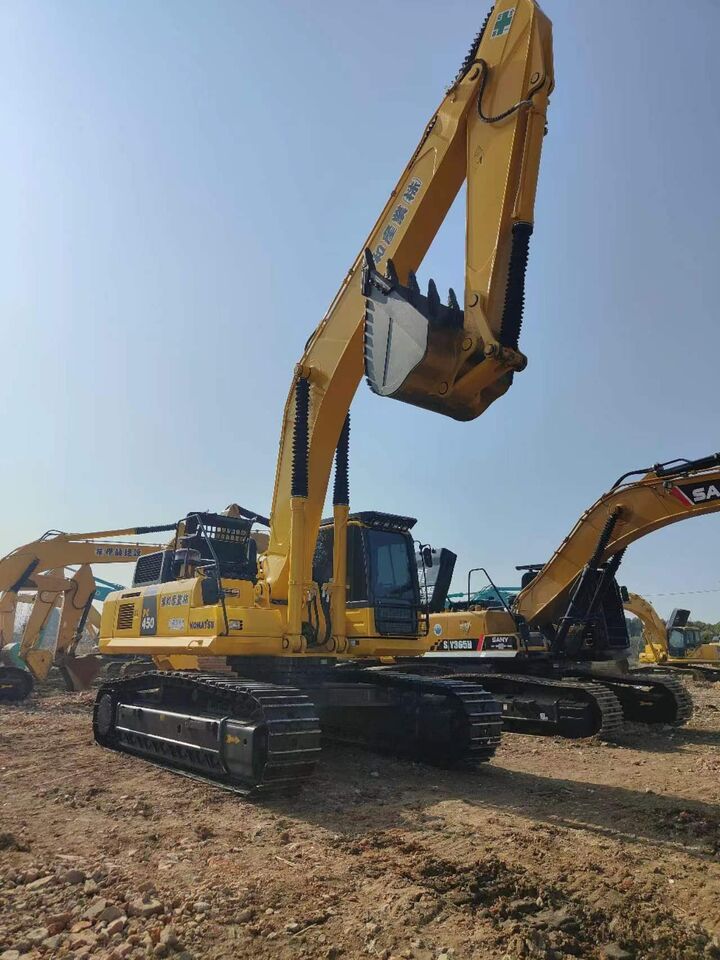 KOMATSU PC450 - Гусеничный экскаватор: фото 1 KOMATSU PC450 - Гусеничный экскаватор: фото 1