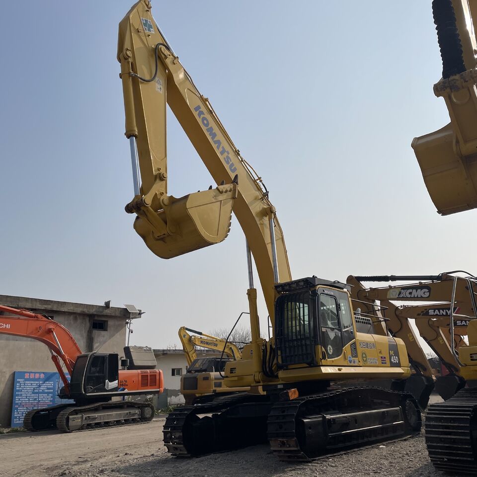 KOMATSU PC450 - Гусеничный экскаватор: фото 3 KOMATSU PC450 - Гусеничный экскаватор: фото 3
