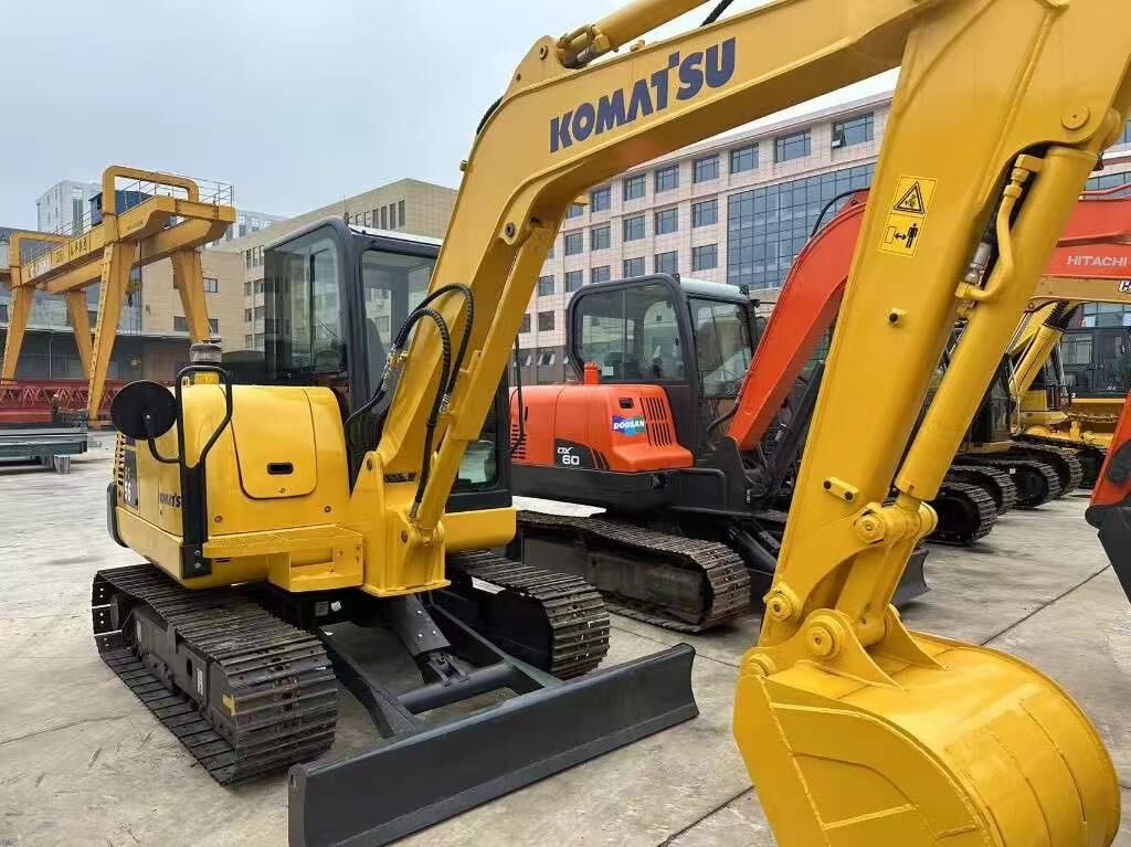 KOMATSU PC56 - Мини-экскаватор: фото 2 KOMATSU PC56 - Мини-экскаватор: фото 2